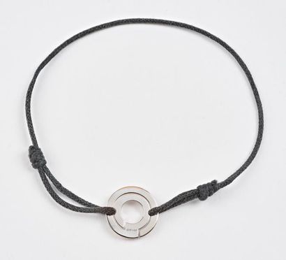 DINH VAN, Seventies 


Bracelet sur cordon...