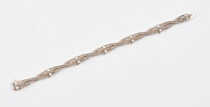 HERMES Paris


Bracelet en argent (800) formé...