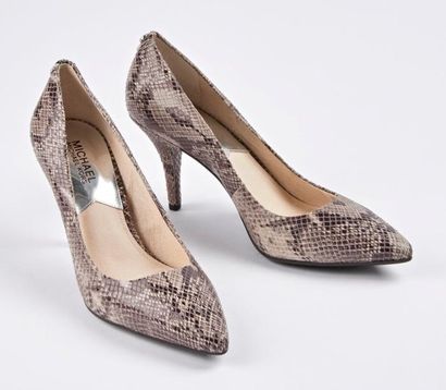 Michael KORS


Paire d'escarpins en cuir...