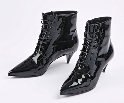 SAINT LAURENT PARIS


Par Heidi Slimane....