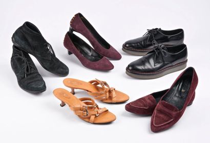 Tod's


Lot de cinq paires de chaussures...