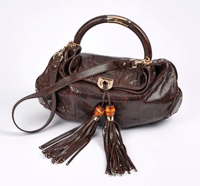 GUCCI, Bamboo Indy Hobo


Sac porté main...