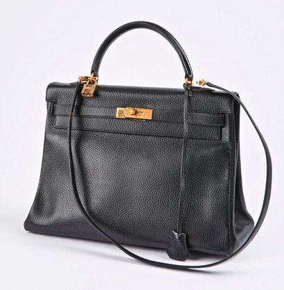 HERMES Paris


Sac modèle Kelly en cuir grainé...