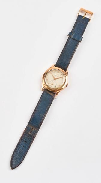 TISSOT


Montre bracelet d'homme.

Boîtier...