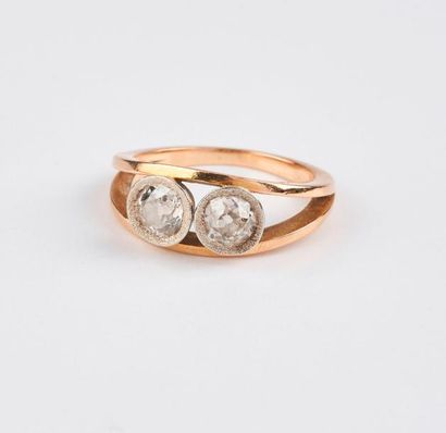 Bague en ors jaune et gris (750) formée de...