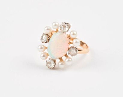 Bague en or jaune (750) et platine (850)...