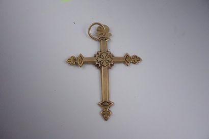 

Pendentif en forme de croix 
