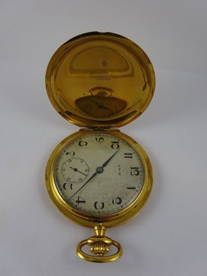 UNIC
Montre de gousset en savonnette en or...