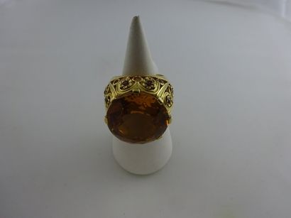 

Bague dôme en or jaune (750) à monture...