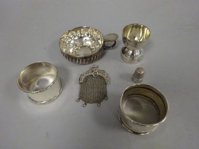 Lot en argent comprenant : 

- 2 ronds de...