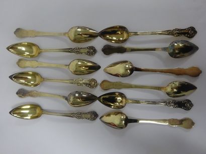 12 cuillers à thé en vermeil (925), à spatule...