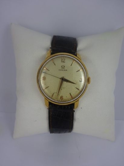 OMEGA
Montre bracelet d'homme. 

Boîtier...