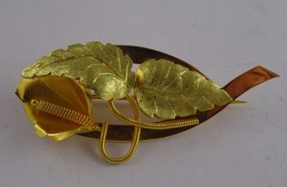 

Broche en or jaune (750) poli ou brossé...