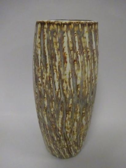 STIG LINDBERG (1916-1982)


Vase à section...