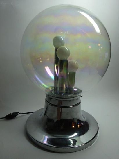 Lampe ampoule

Piédouche en métal chromé....