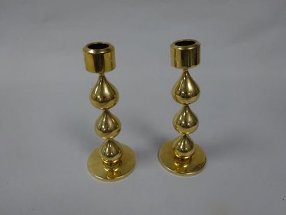 ASMUSSEN, Design, Made in Denmark


Paire...