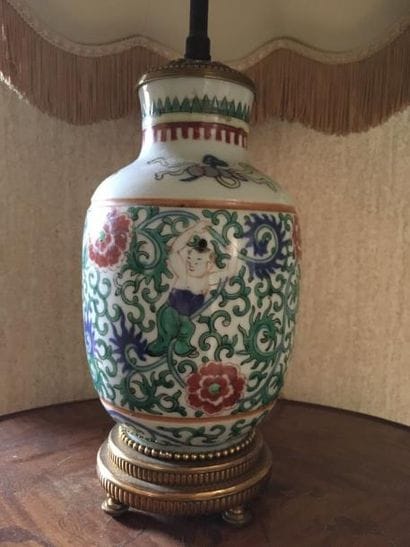 CHINE


Petit vase balustre en porcelaine...