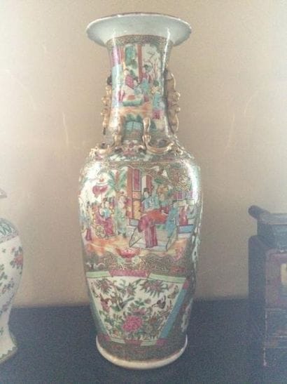 CANTON


Paire de vases balustre en porcelaine...