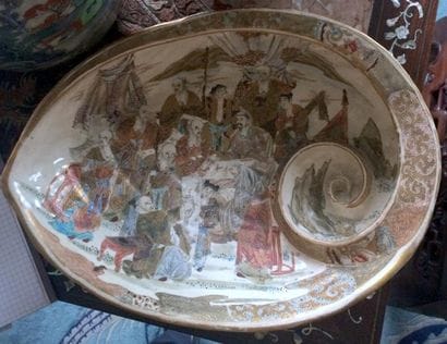 JAPON


Coupe tripode en faïence fine en...