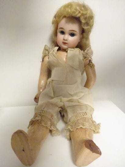 J. STEINER


Poupée.

Tête porcelaine marquée...