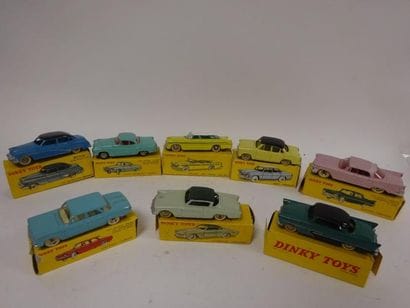 Lot de 8 Dinky Toys dans leur boîte :
- 24Z:...