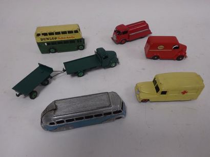 Collection de 6 Dinky Toys : 

- 29c : Autobus...