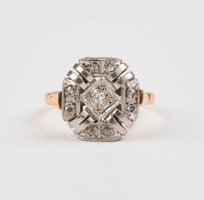 Bague en ors jaune et gris (750) à motif...
