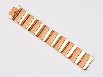 Bracelet en or jaune (750) composé de neuf...