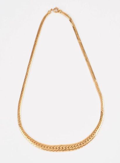 Collier en or jaune (750) à maille anglaise...