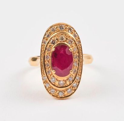 Bague en or jaune (750), le panier ovale...