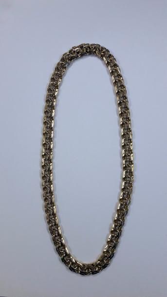 Collier en or jaune (750) à mailles plates...