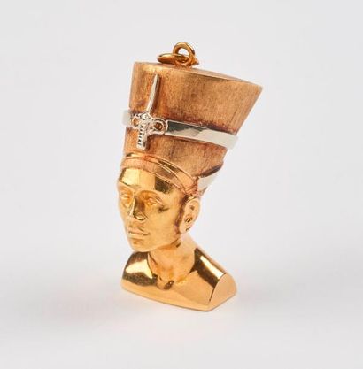 Pendentif Néfertiti en or deux tons (750)...