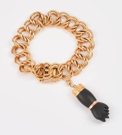 Bracelet en or jaune (750) à maille jugulaire...