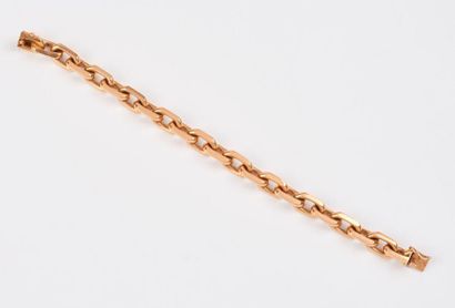 Bracelet en or jaune (750) à maille gourmette...