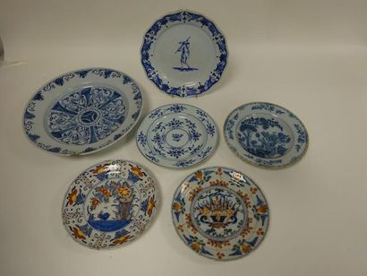 DELFT


Quatre pièces en faïences à décor...