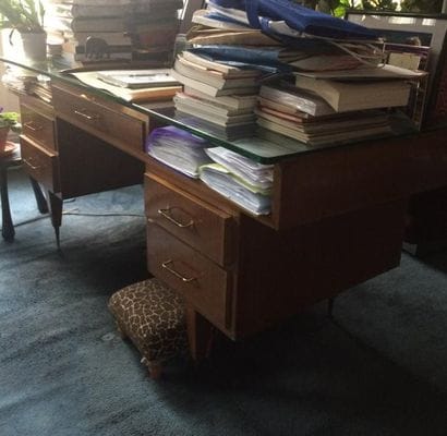Bureau en bois et bois de placage à deux...