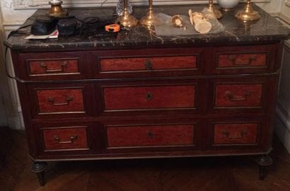 Commode en bois et placage d’acajou, ouvrant...