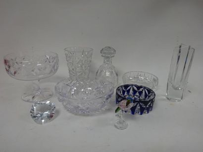 Ensemble de cristaux ou verre comprenant...