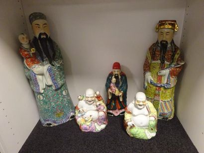 CHINE


Cinq sujets en porcelaine émaillée...