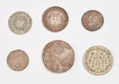 Ensemble de cinq pièces en argent du XVIIIème...