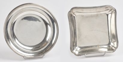 Plat circulaire et jatte carrée en argent...
