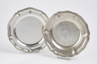 Ensemble de deux plats en argent (800) à...
