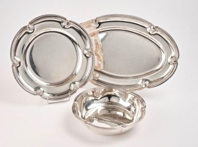 Platerie de modèle à bords contournés avec...