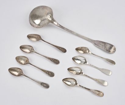 Huit petites cuillers en argent (950), de...