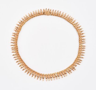 Collier collerette en or jaune (750) à maillons...