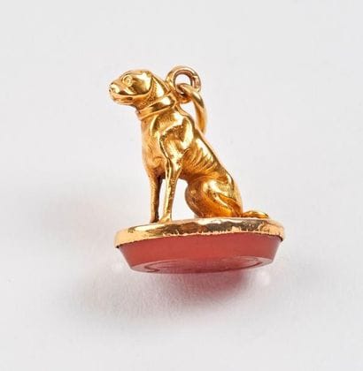 Pendentif cachet en or jaune (750) figurant...