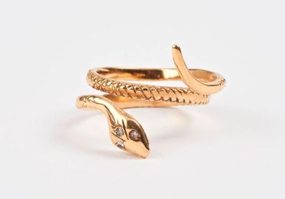 Bague serpent en or jaune (750), la tête...