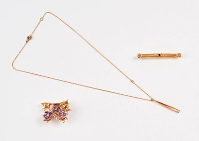 Lot en or jaune (750) comprenant : 

- Broche...