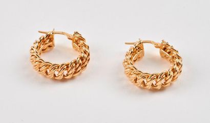 Paire de créoles en or jaune (750) à maille...