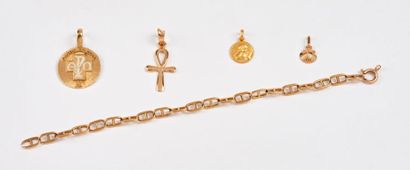 Lot de débris de bijoux en or jaune (750)...